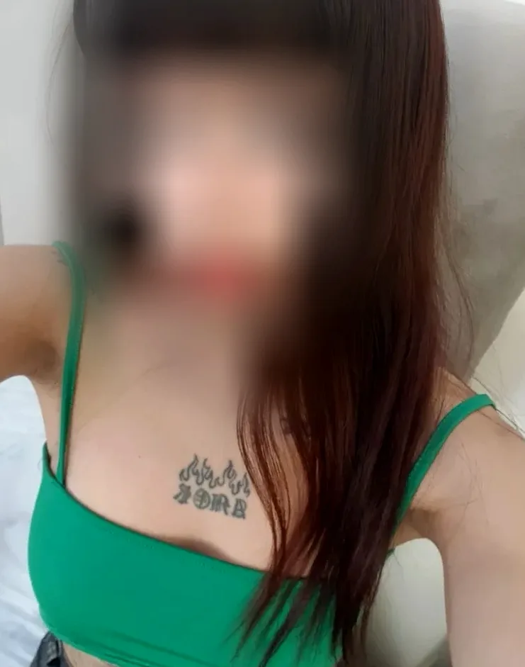 Alena, 32
