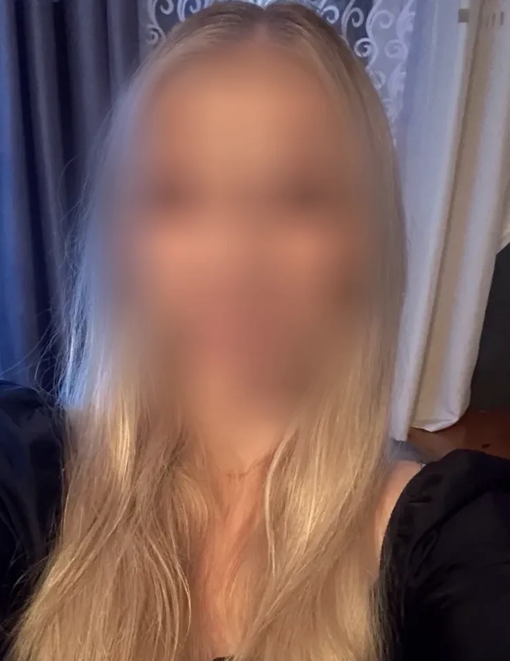 Fabienne, 26
