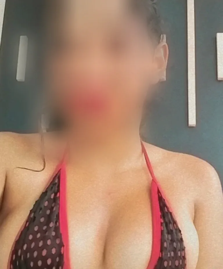 Valerie, 22